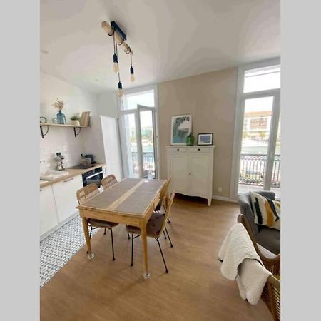 Appartamento Sur Le Bord Du Quai Sète Esterno foto